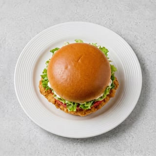 Crispy Chicken with Lettuce and Tomato